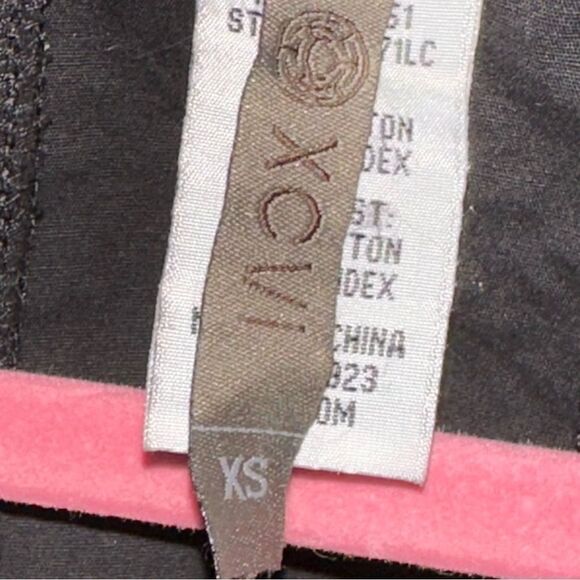 XCVI
RAYMOND Dress with cold shoulder sz XS - Picture 8 of 11